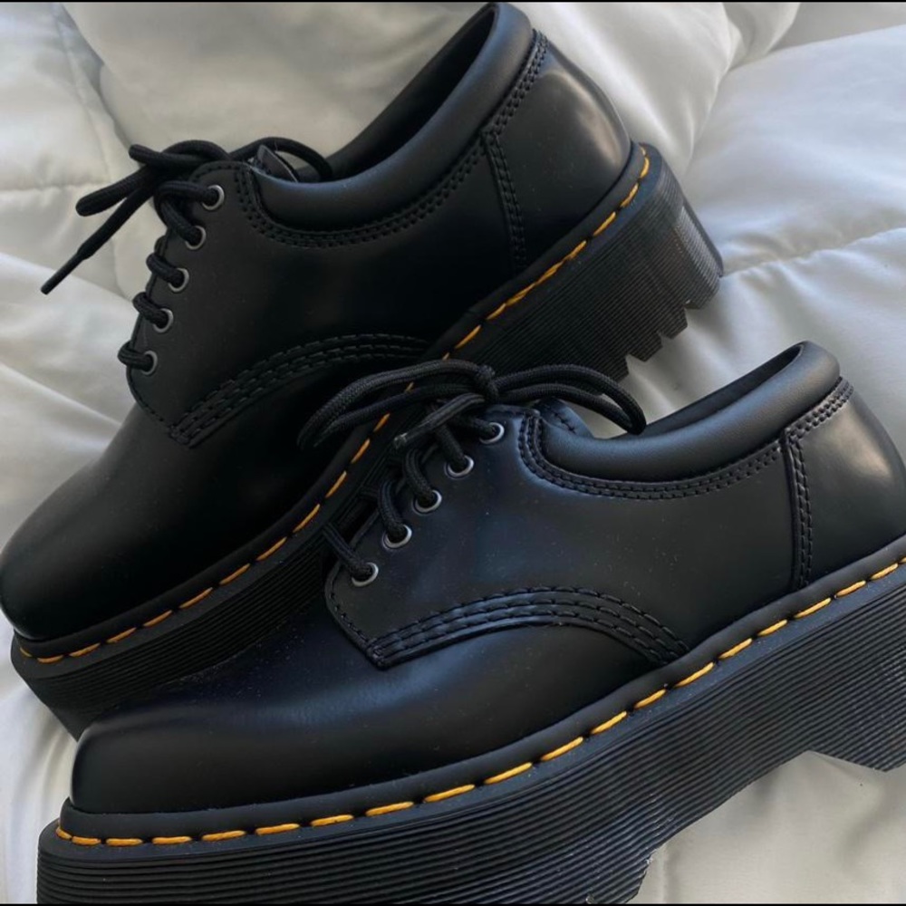 doc marten 8053 platform quad, worn once comes w box